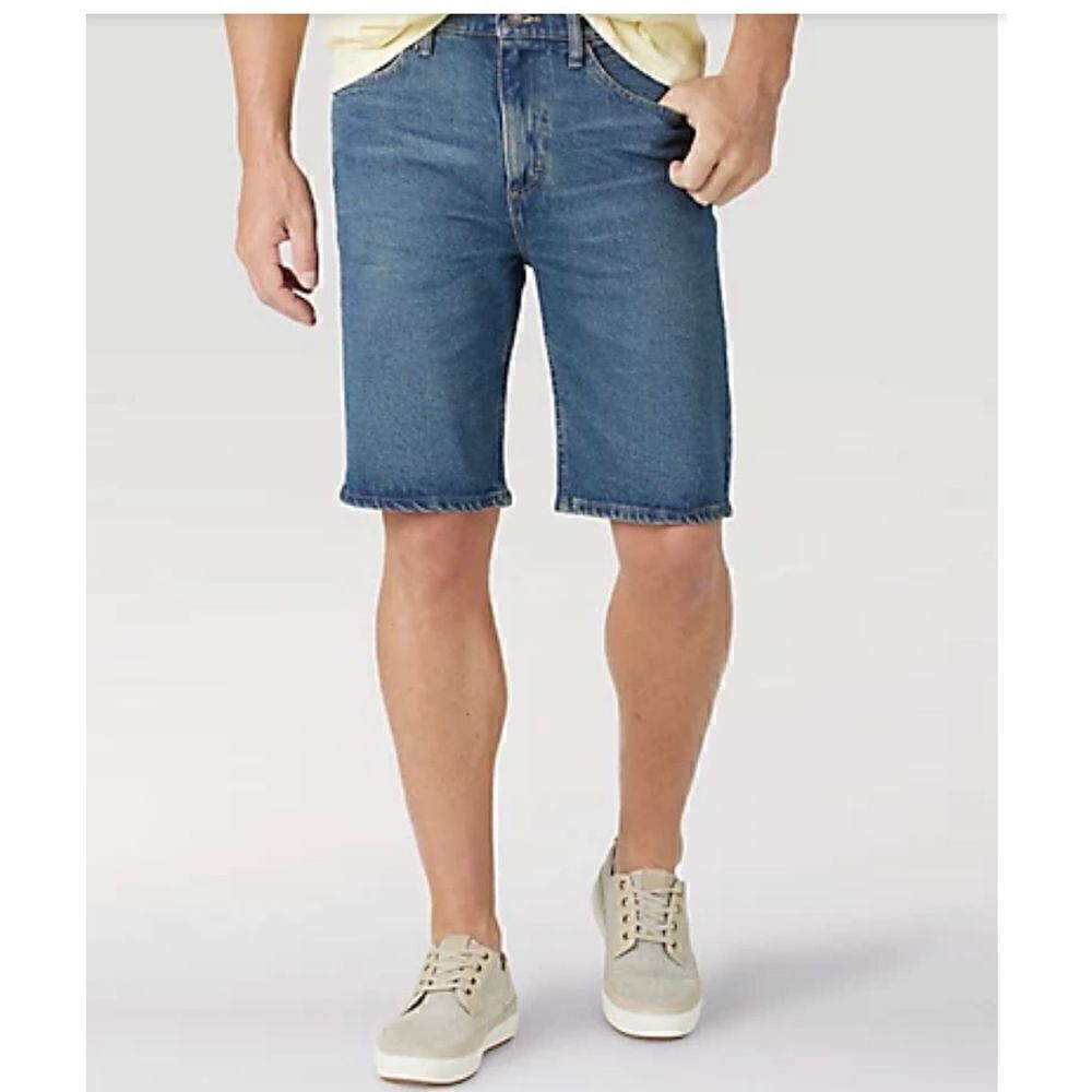 Wrangler Denim Shorts Relaxed Fit 46 W